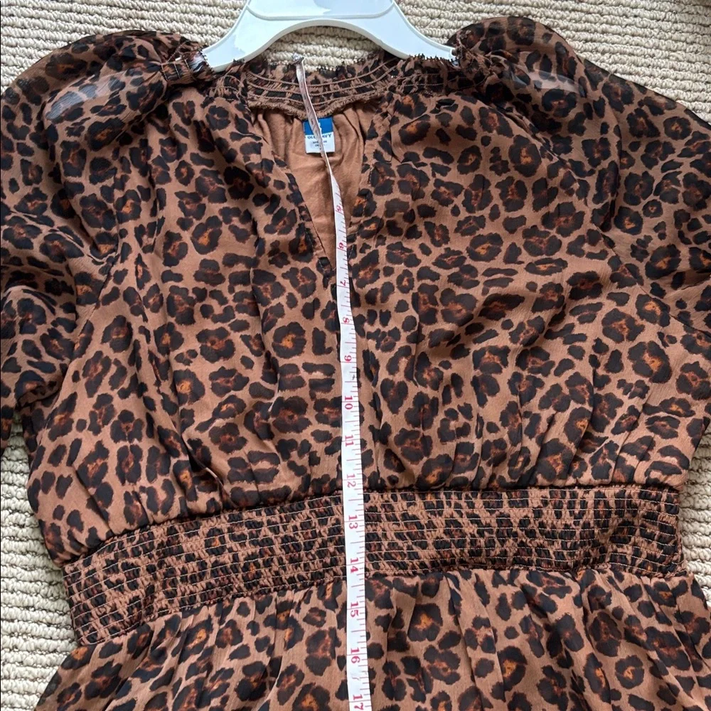 OLD NAVY LEOPARD PRINT Cocktail Lined dress. Sheer Long sleeves. Size medium - Picture 10 of 11